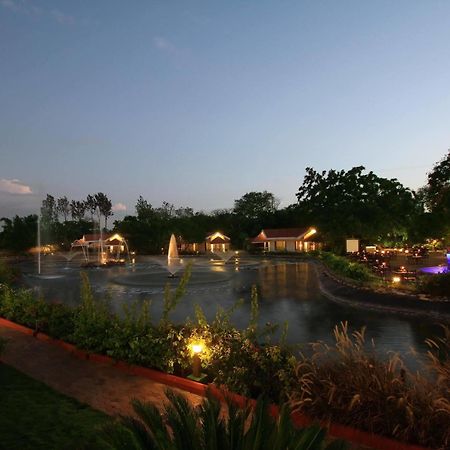 Silent Shores Resort & Spa Mysore Esterno foto