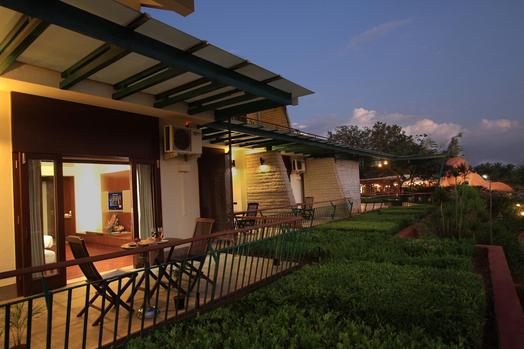 Silent Shores Resort & Spa Mysore Esterno foto