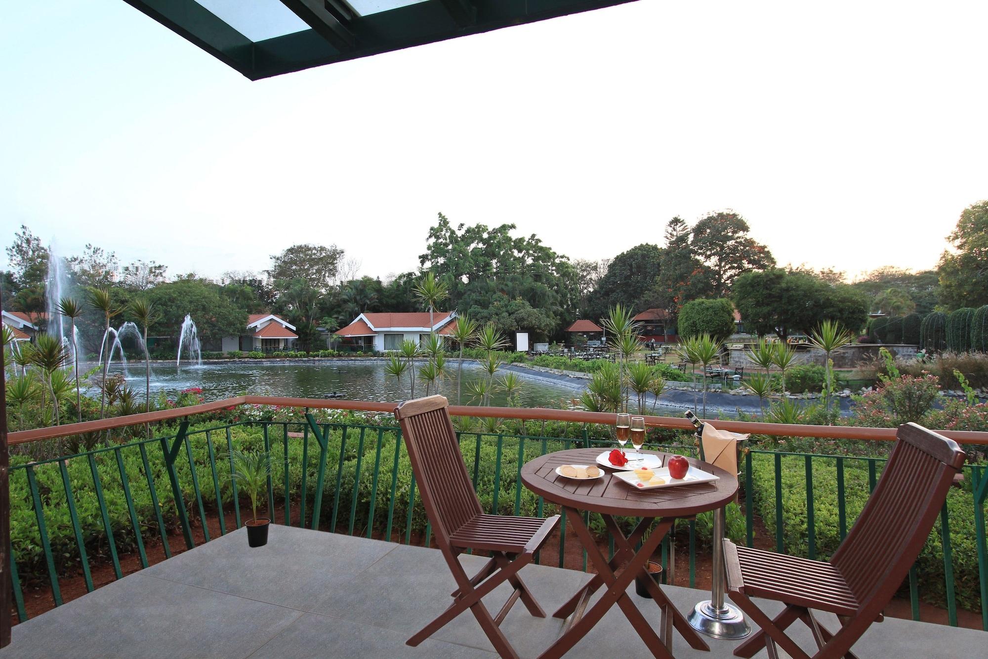 Silent Shores Resort & Spa Mysore Esterno foto