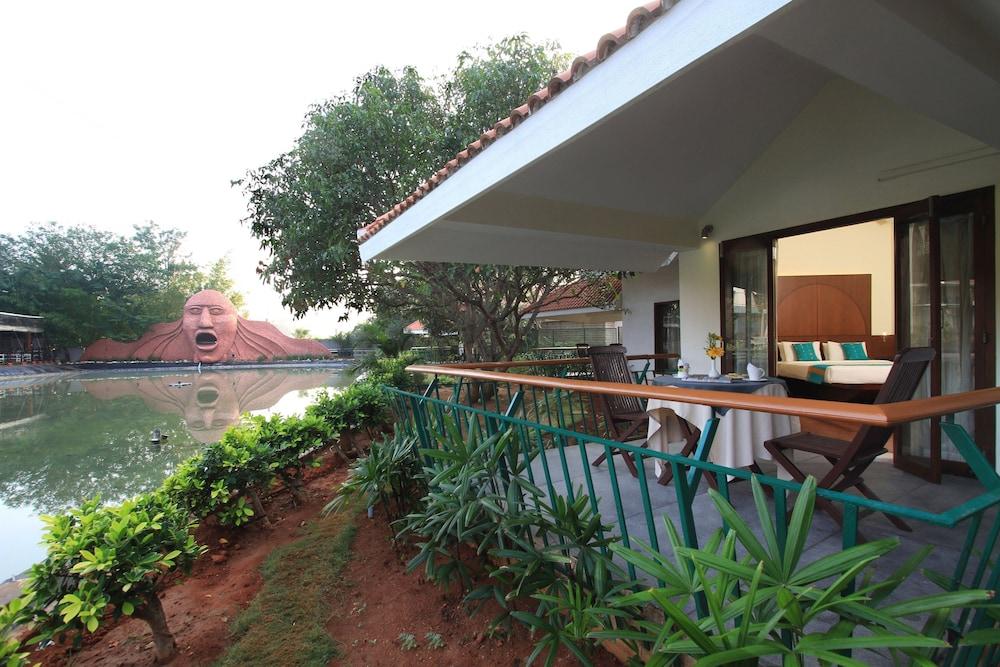 Silent Shores Resort & Spa Mysore Esterno foto