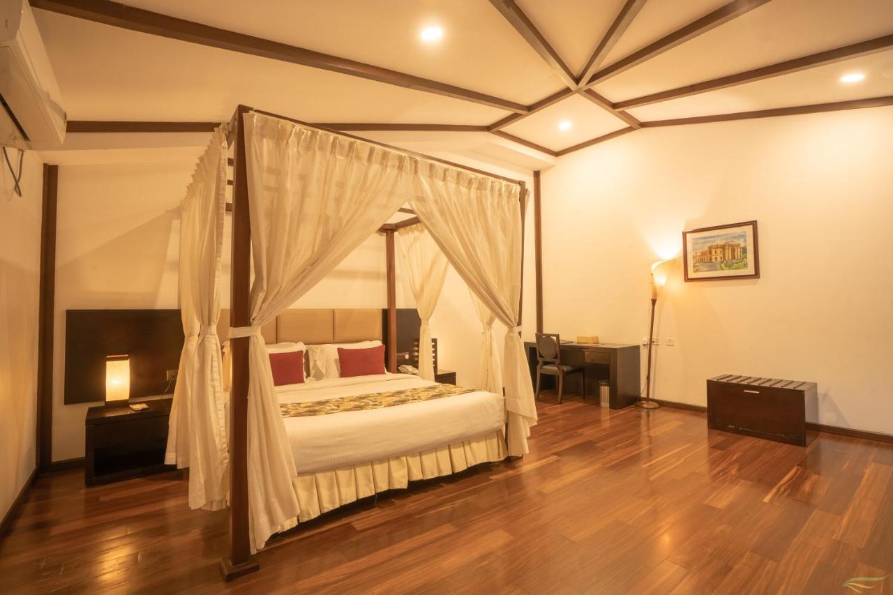 Silent Shores Resort & Spa Mysore Esterno foto