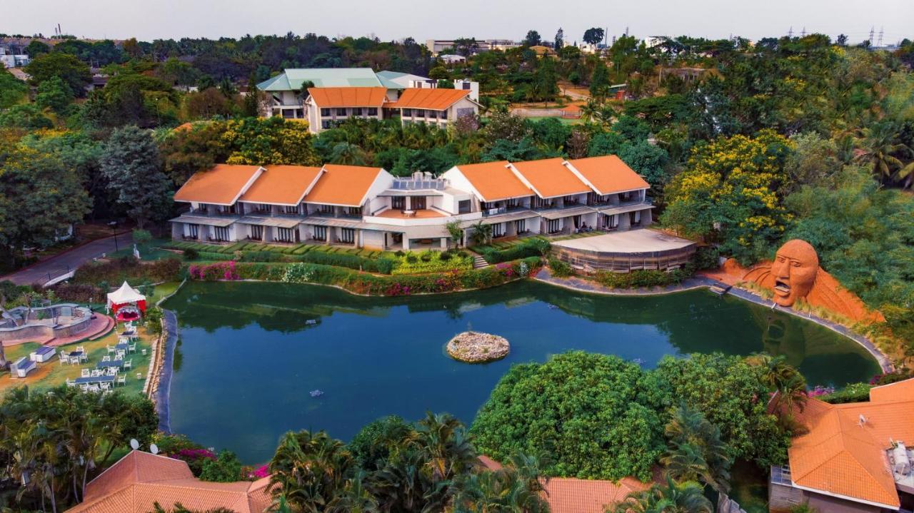 Silent Shores Resort & Spa Mysore Esterno foto