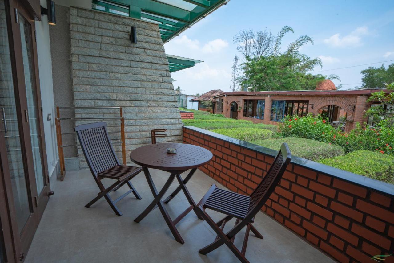 Silent Shores Resort & Spa Mysore Esterno foto