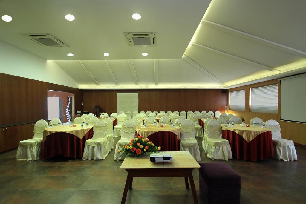 Silent Shores Resort & Spa Mysore Esterno foto