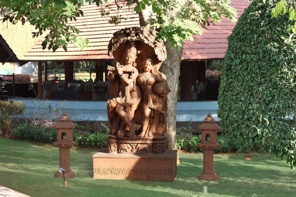 Silent Shores Resort & Spa Mysore Esterno foto