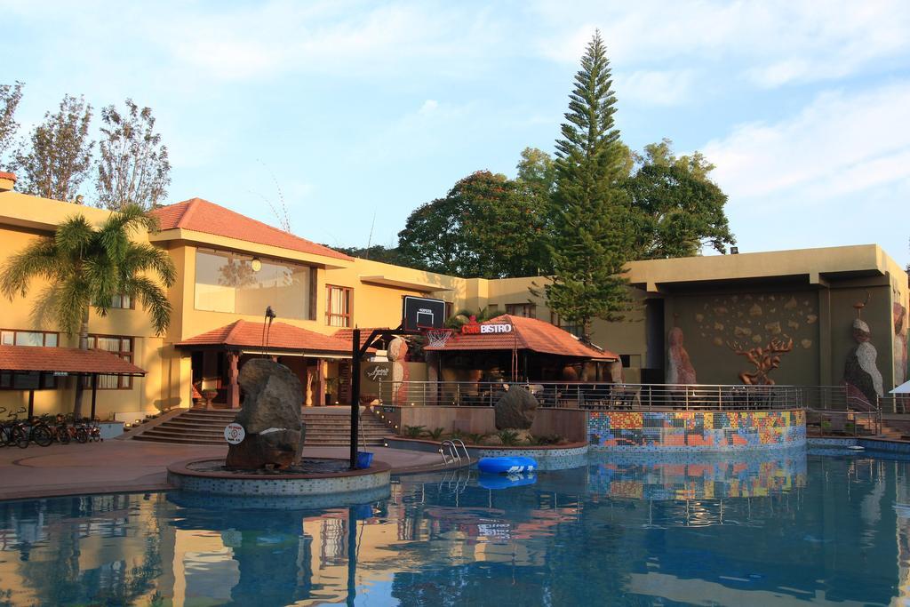 Silent Shores Resort & Spa Mysore Esterno foto