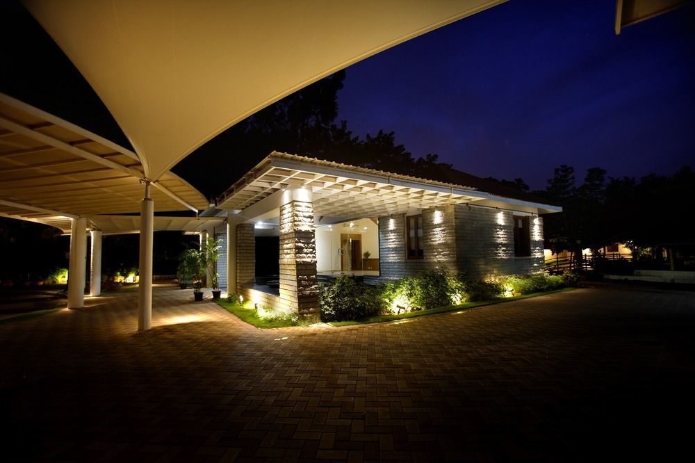 Silent Shores Resort & Spa Mysore Esterno foto