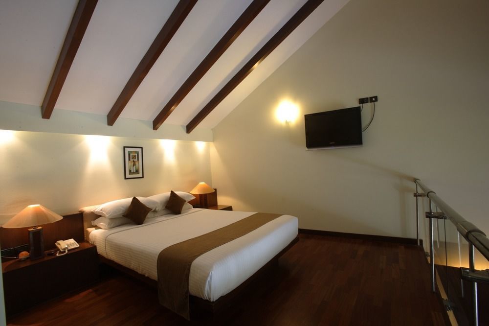 Silent Shores Resort & Spa Mysore Esterno foto