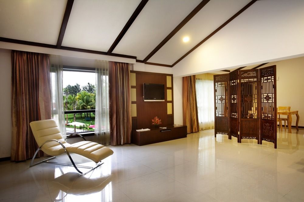 Silent Shores Resort & Spa Mysore Esterno foto